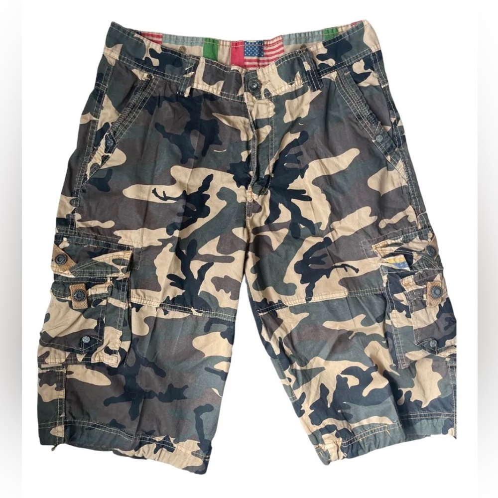 Mens Size 34 Camo Cargo Shorts by Junye Jeans